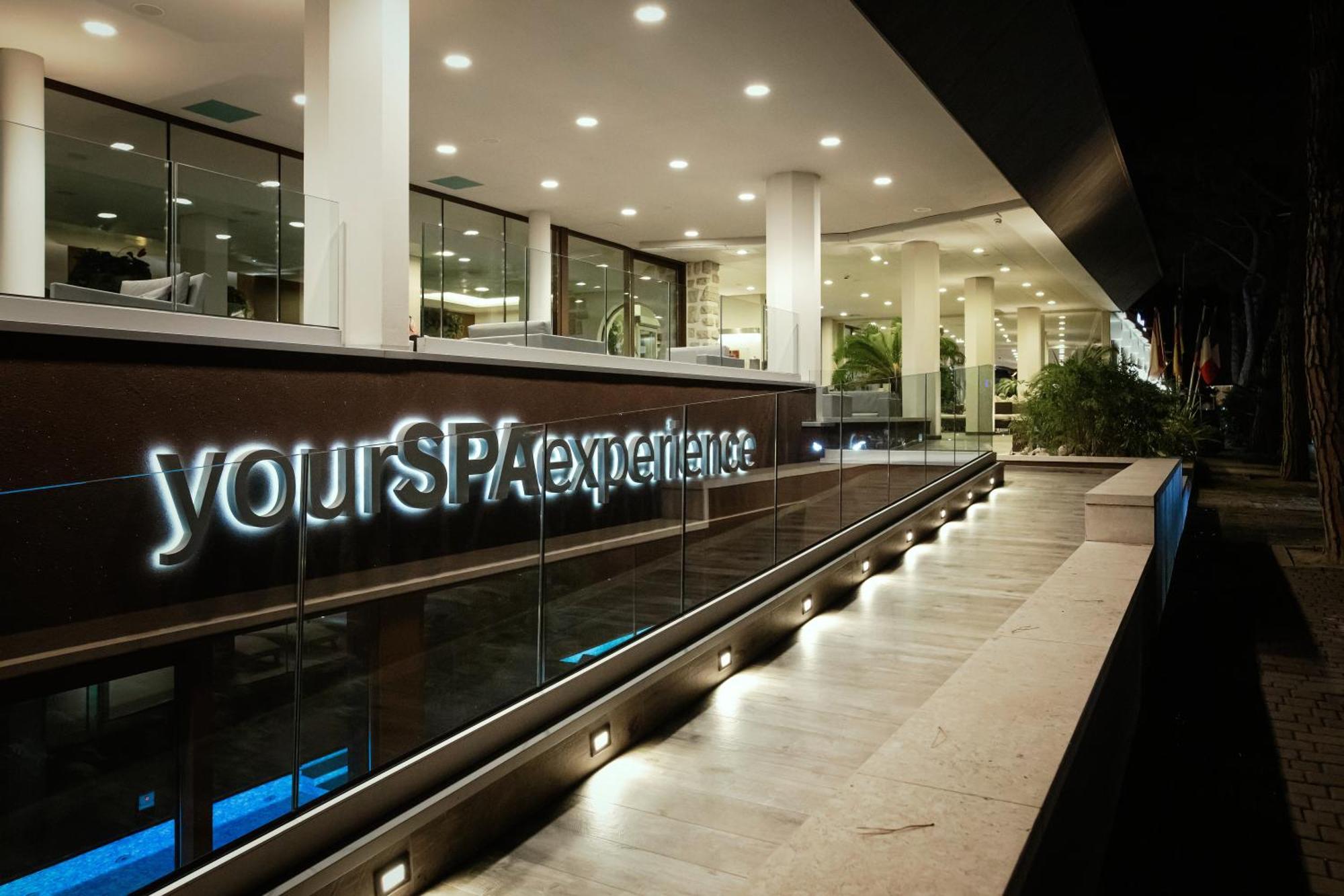 Leonardo Da Vinci Wellness Hotel 3*